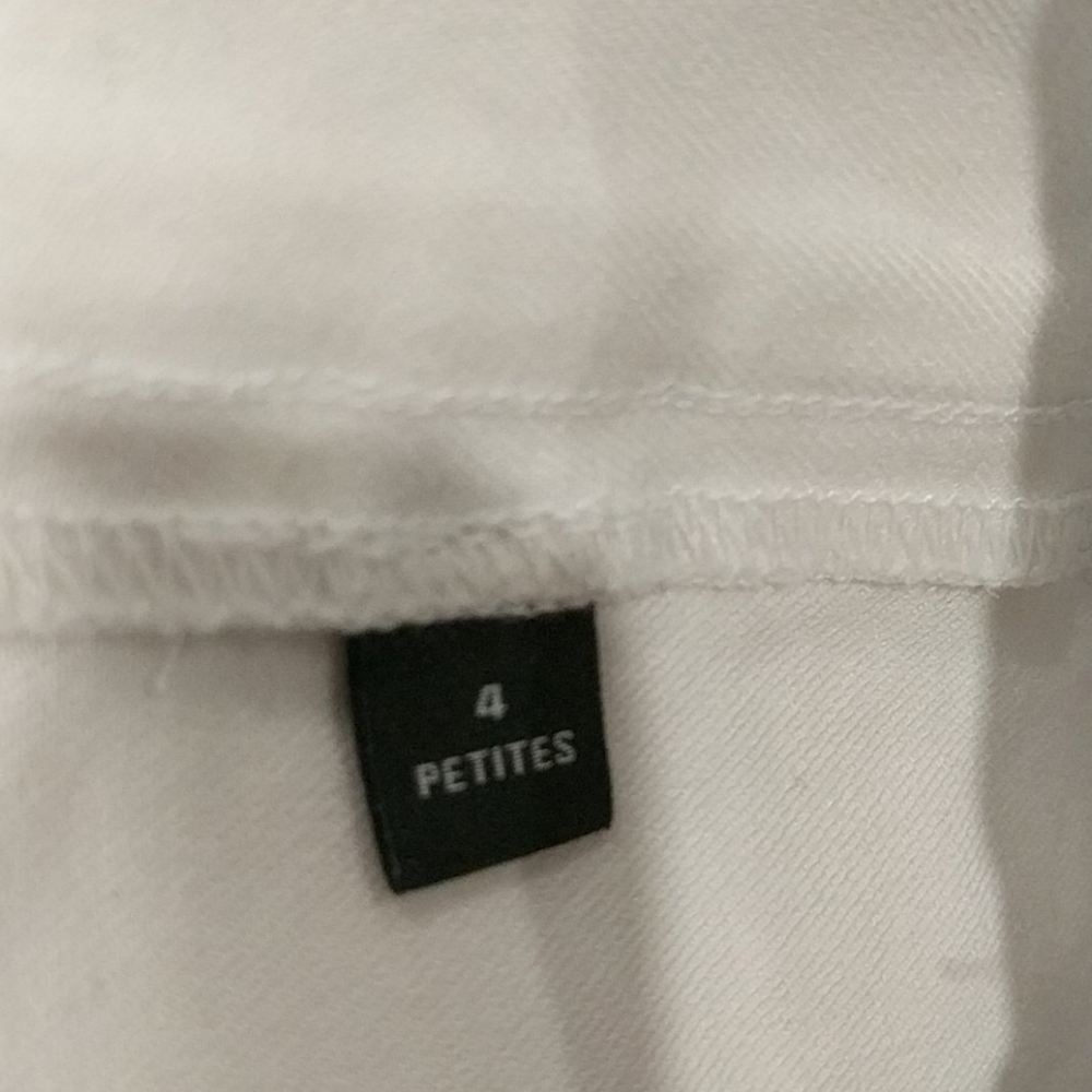 Reitmans white stretch capris - Picture 6 of 6
